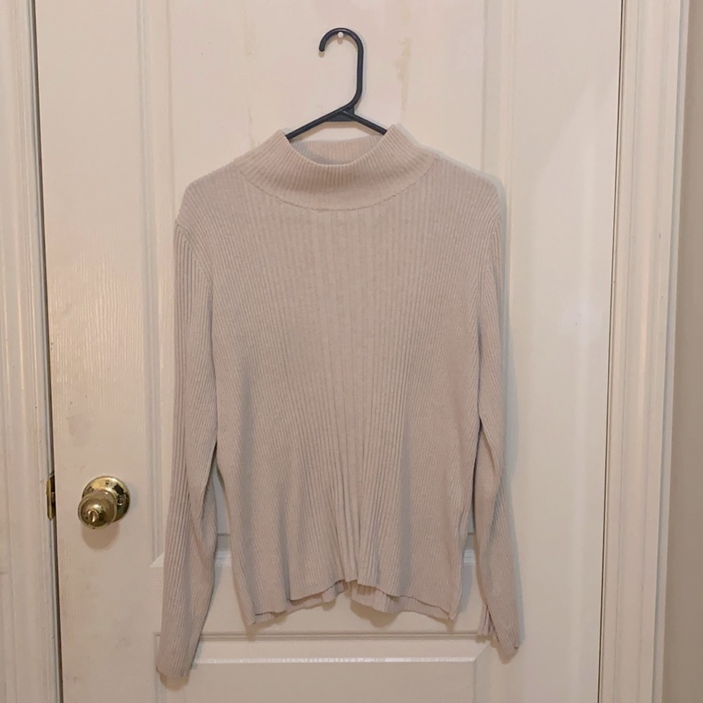 Turtle neck - Picture 2 of 3